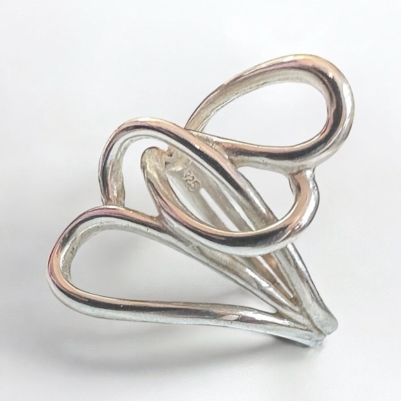 Sterling Silver Interlocked Hearts Bypass Ring (7) - Picture 1 of 8